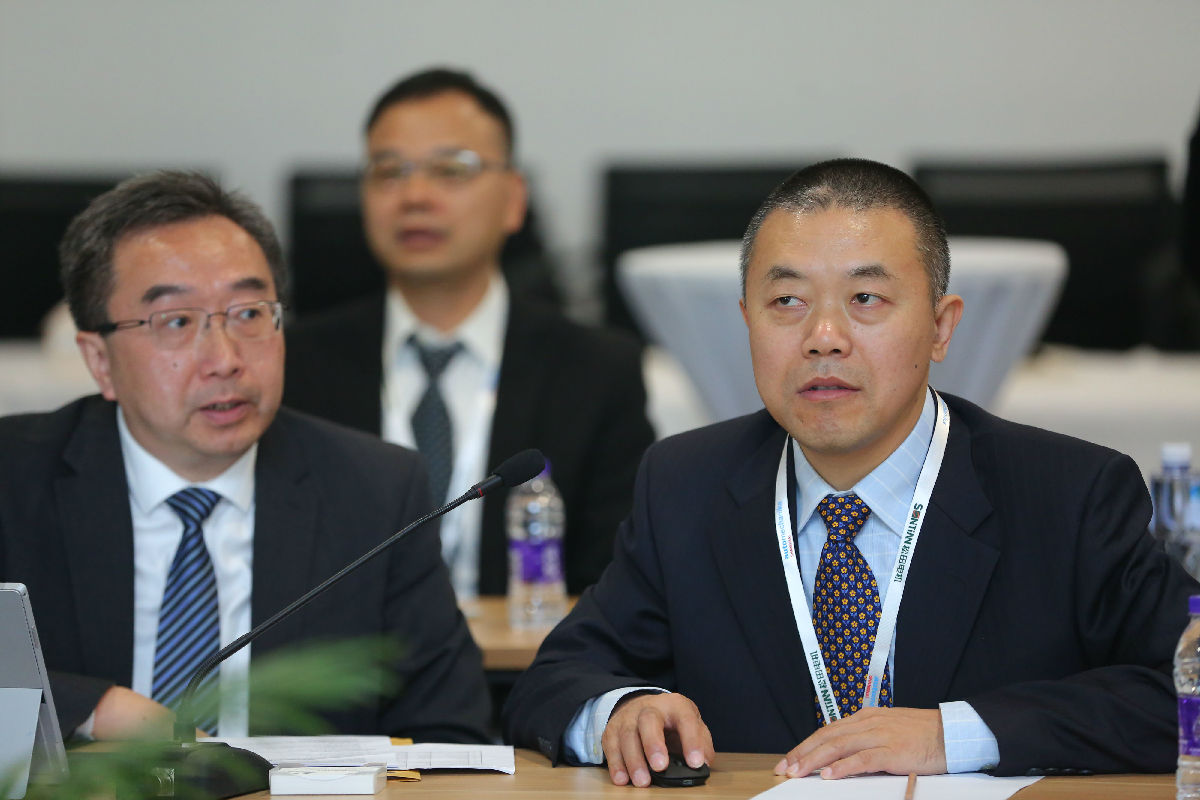 华宇国际 黄博士.jpg 华宇国际 黄博士.jpg